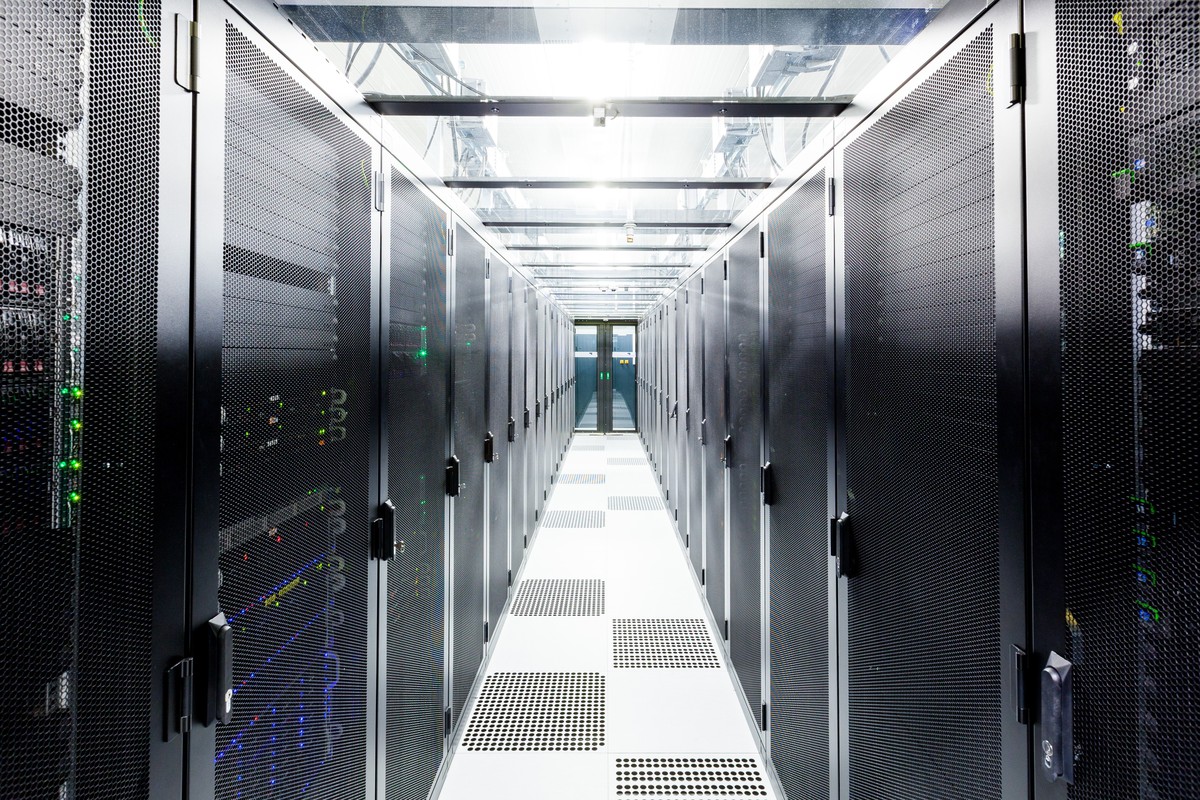 Freshfields x FTI @ Climate Week NYC: The Data Center Buildout – Sustainability, Power and Permission to Operate