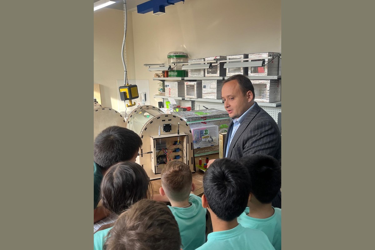 Smart Greenhouse Kit: Climate Education Through AI and IoT