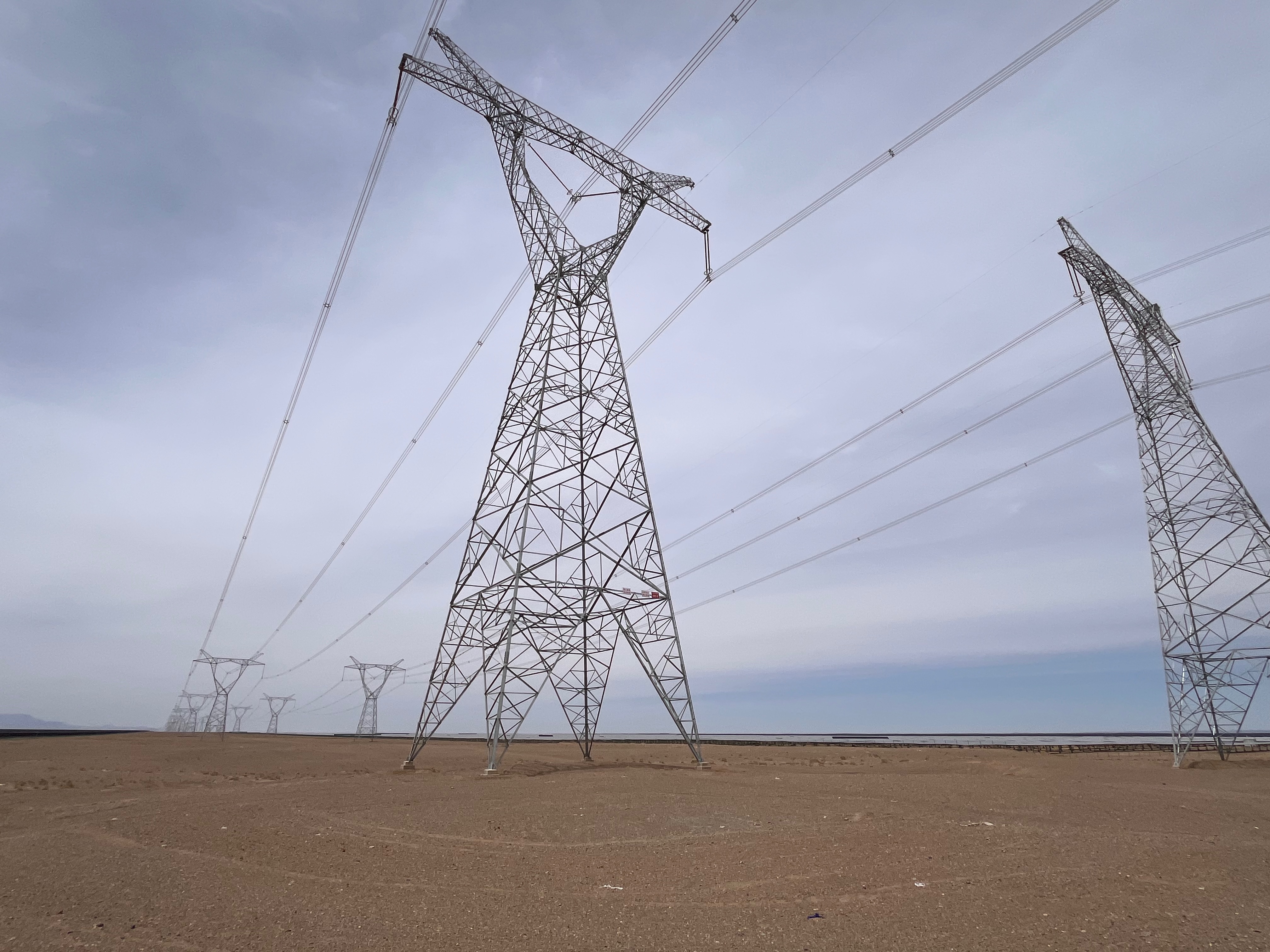Building Tomorrow’s Grid: Lessons from the U.S and China